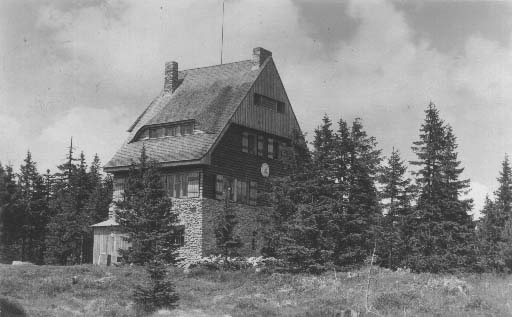 Pestavn Jurnkova chata na Svarohu r.1933
