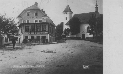 Hotel Paulik a kostel svat Trojice  r.1921