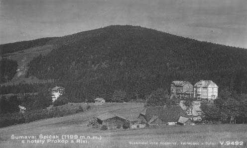Celkov pohled s obma hotely  r.1930