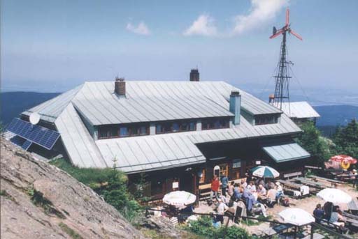 Turistick chata na Ostrm   r.1999
